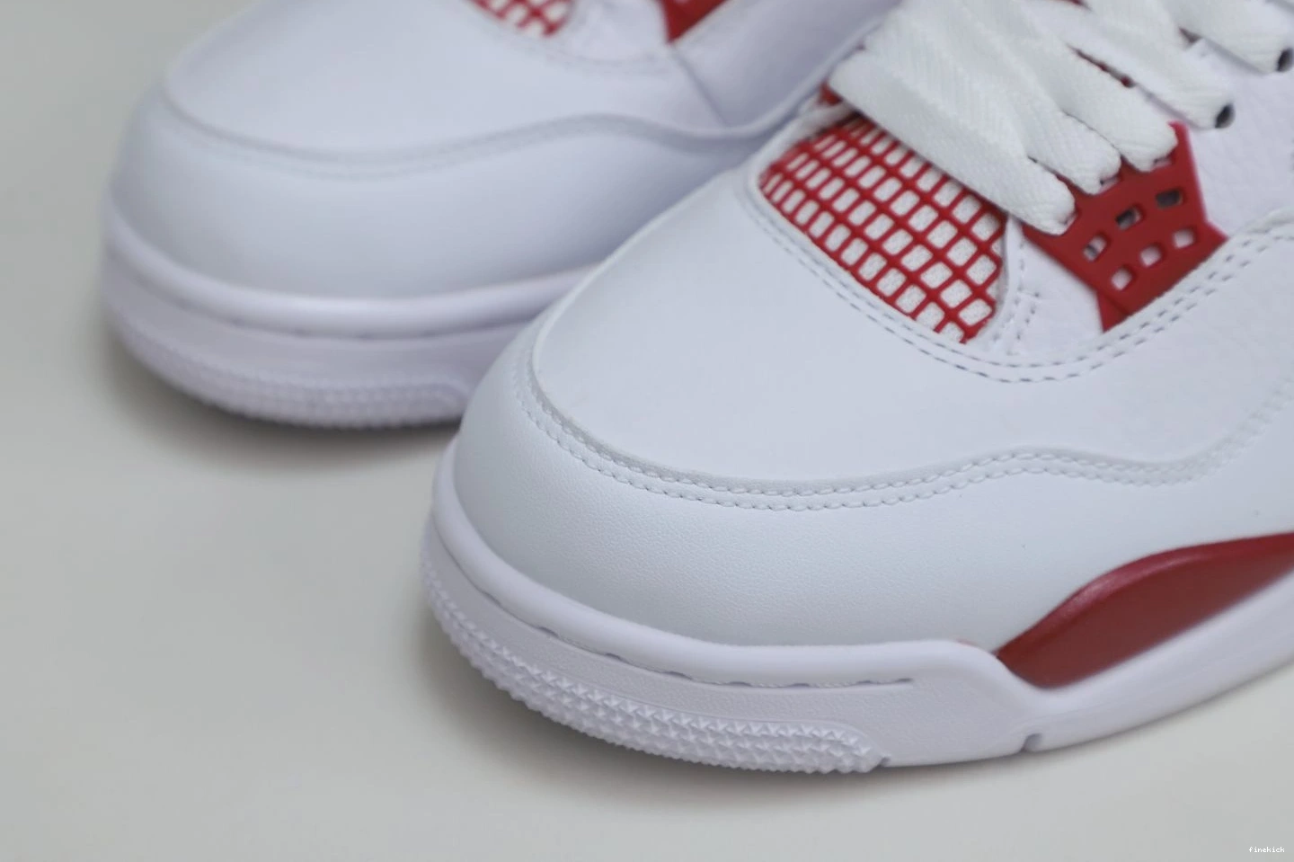 AIR RETRO 89 JORDAN4 ALTERNATE 1011